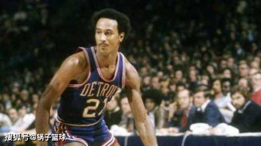 帕尔马官方：铃木彩艳成功接受手指骨折手术；据悉伤缺3个月