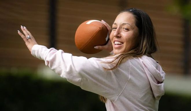 尤尔曼德：多特是欧洲顶级球队；踢曼城是一次极好的学习机会