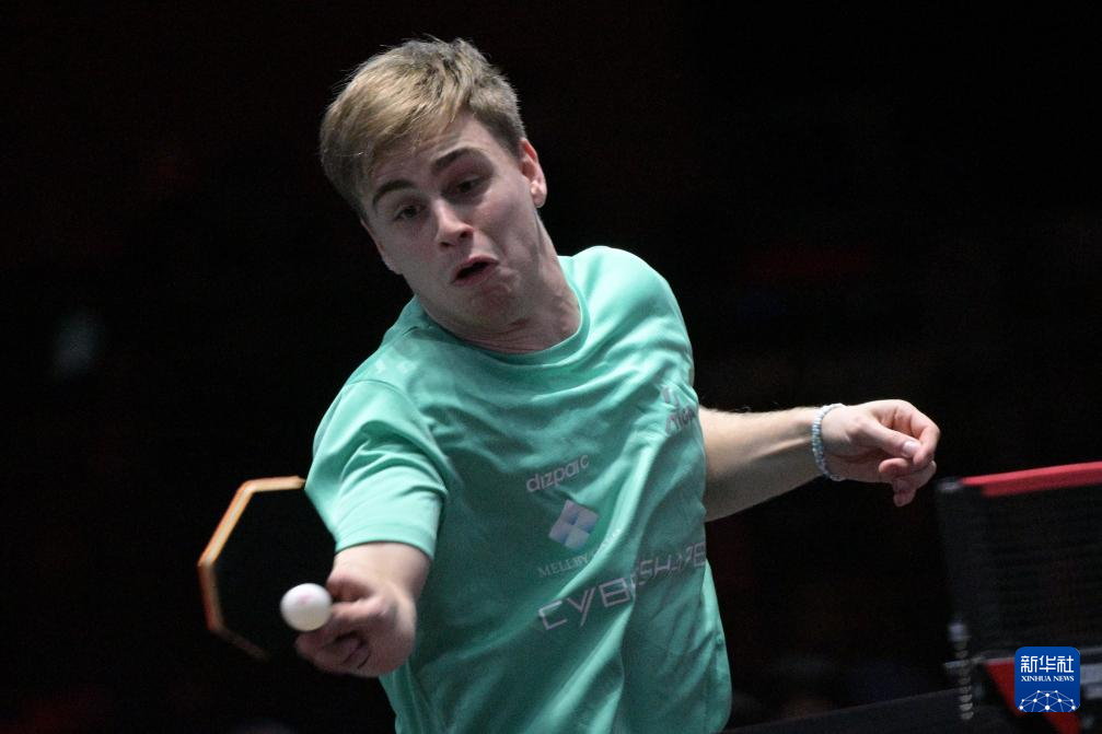 表现旗鼓相 表现旗鼓相