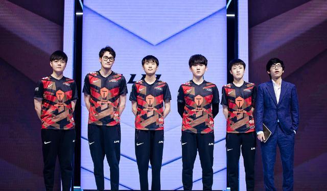 次比赛中都 次比赛中都