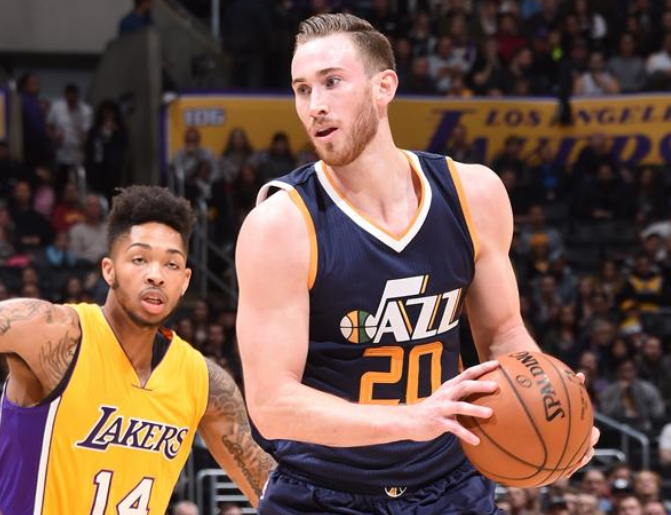 再次吸引了 再次吸引了